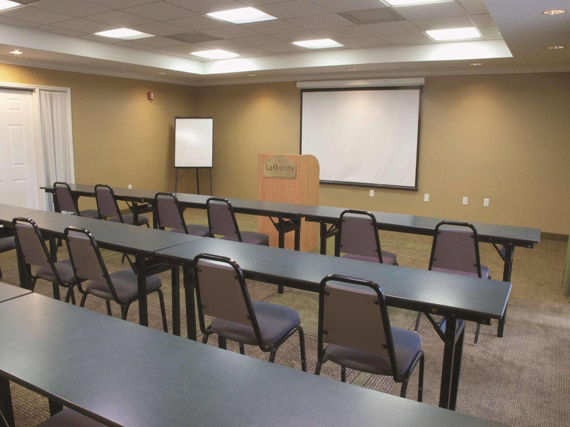 La Quinta By Wyndham Orlando Ucf Hotel Alafaya Екстериор снимка